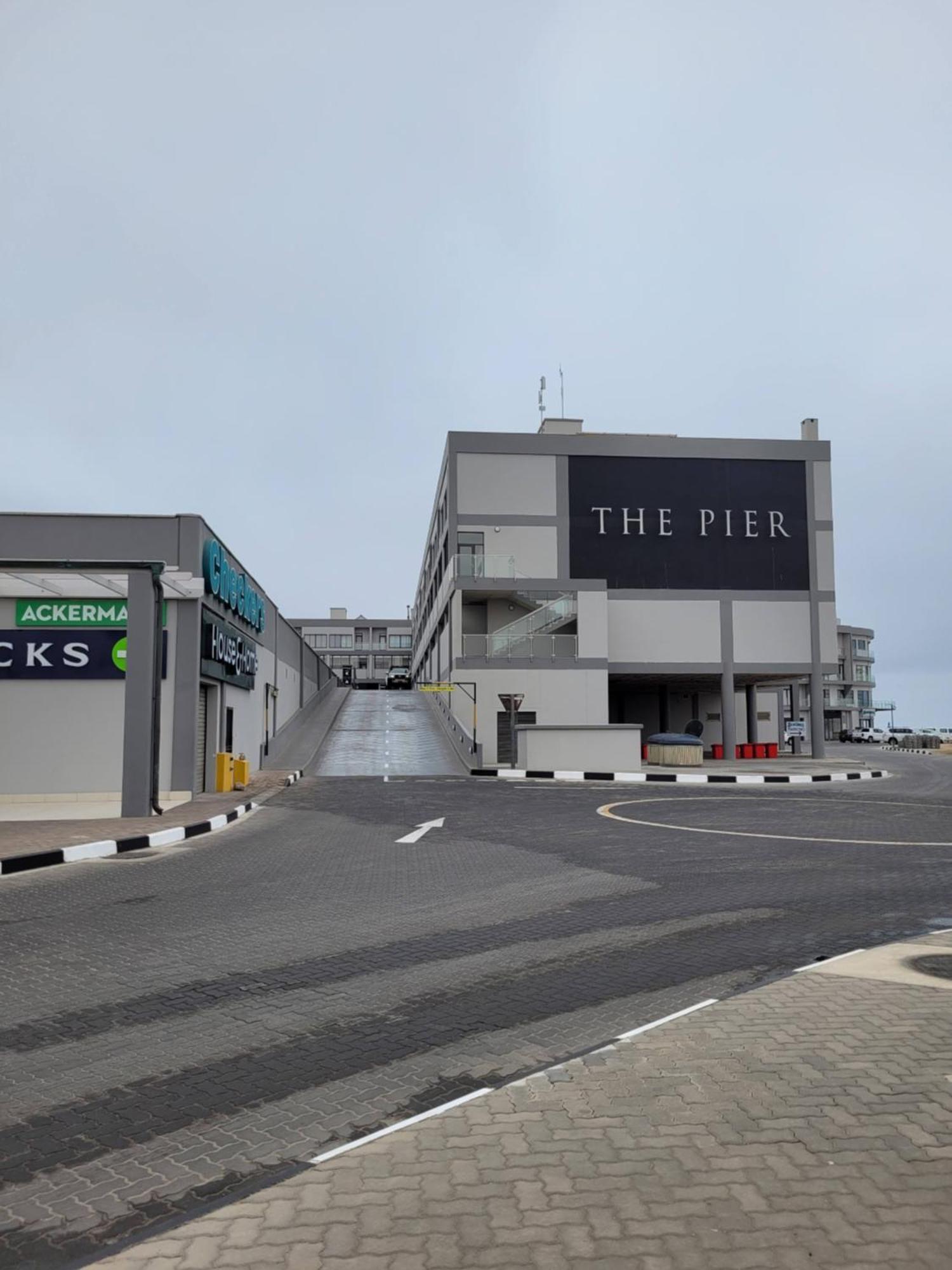 The Pier No. 7 Lägenhet Swakopmund Exteriör bild